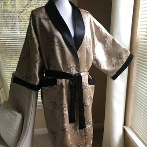 REVERSIBLE GOLD ORIENTAL STYLE ROBE